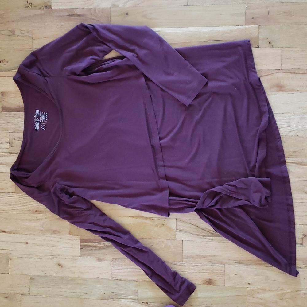 Like new, Nursing top